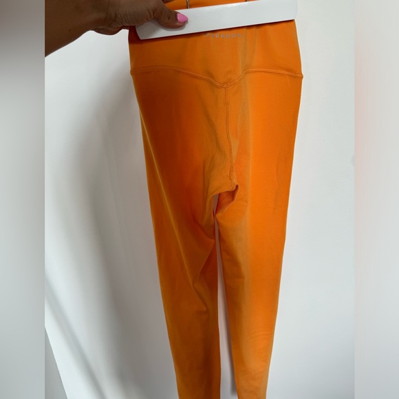 PARAGON FITWEAR LEGGINGS XS. BRAND NEW - Picture 3 of 3